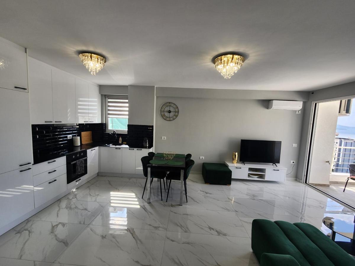 Amazing Sea View Apartment Sarandë Eksteriør bilde